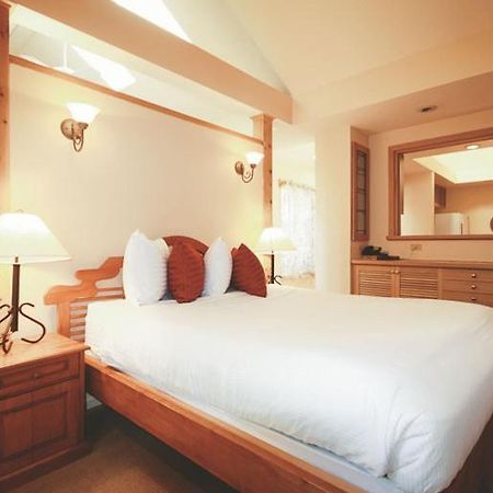 Spinnakers Gastro Brewpub & Guesthouses Victoria Esterno foto