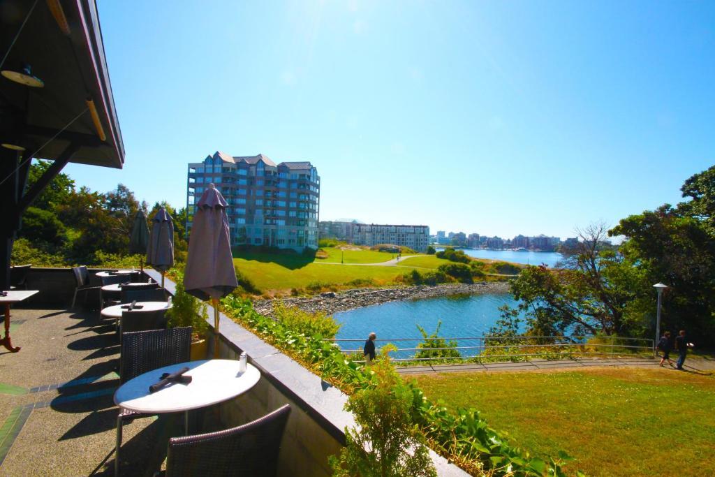 Spinnakers Gastro Brewpub & Guesthouses Victoria Esterno foto