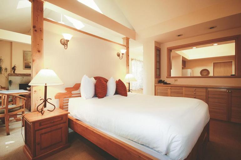 Spinnakers Gastro Brewpub & Guesthouses Victoria Esterno foto